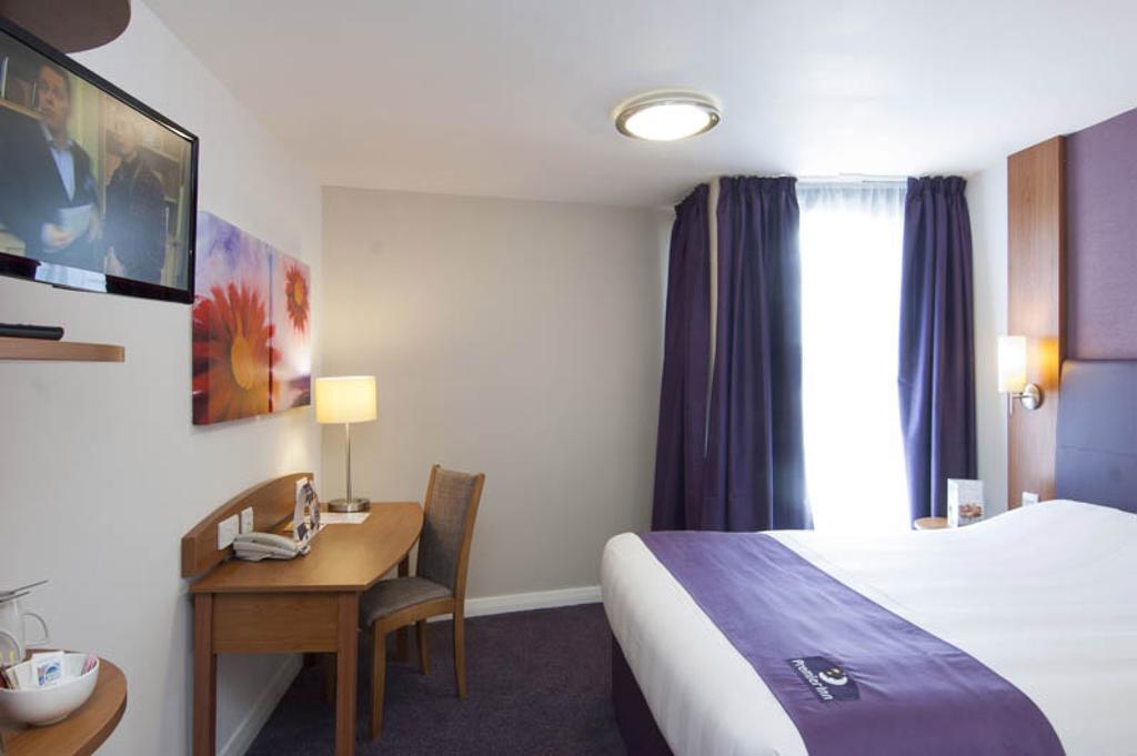 Premier Inn Manchester - Heaton Park Exterior foto